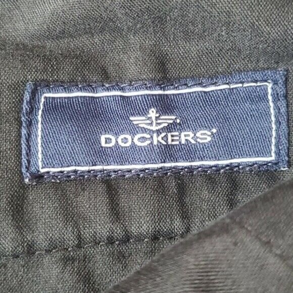 DOCKERS Men's Tan Pleated Khakis Chino Relaxed Fit Straight Leg Pants Size 34x34 - Picture 6 of 10